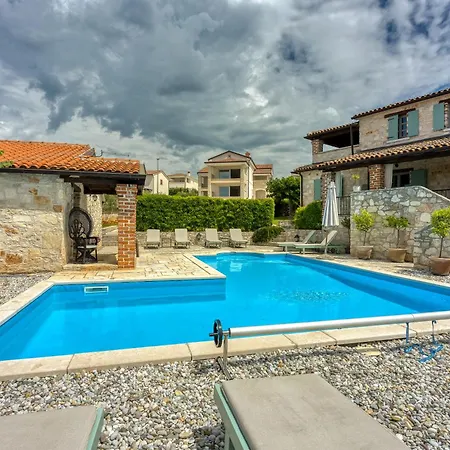 Rustic Istrian Villa Amyra With Pool Villa