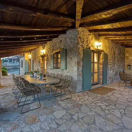 Rustic Istrian Villa Amyra With Pool Sveti Lovreč Pazenatički