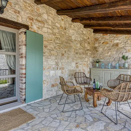 Villa Amyra With Pool - Happy Sveti Lovrec Pazenaticki