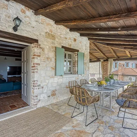 Rustic Istrian Villa Amyra With Pool Villa