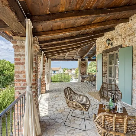 Rustic Istrian Villa Amyra With Pool *
